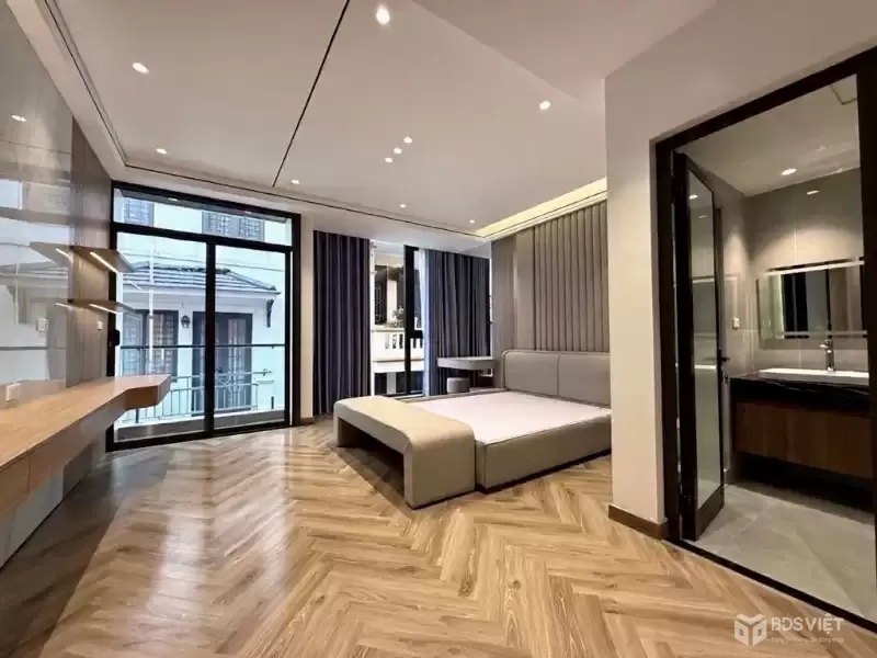 đội cấn 51m x7 tầng thang máy 24,8 tỷ-full nội thất,gara ô tô,ngõ thông