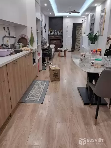 Bán nhà CHCC Trịnh Đình Cửu, Hoàng Mai, 2N 2Vs, 72m2, 5.7 tỷ(CGL)