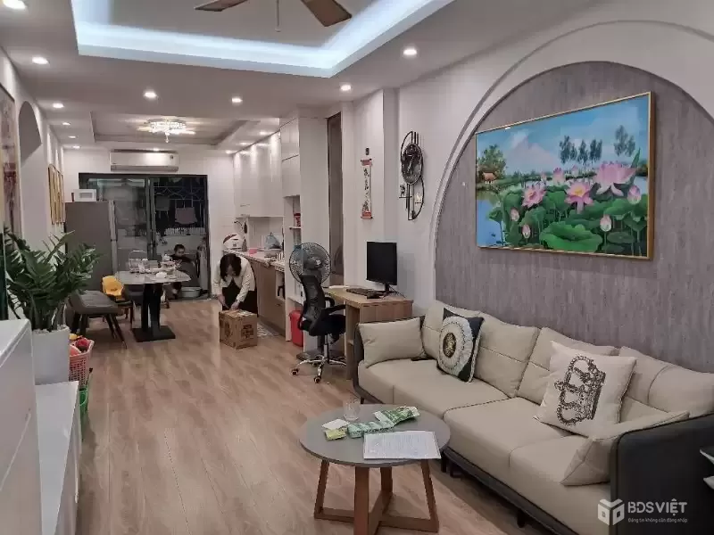 Bán nhà CHCC Trịnh Đình Cửu, Hoàng Mai, 2N 2Vs, 72m2, 5.7 tỷ(CGL)