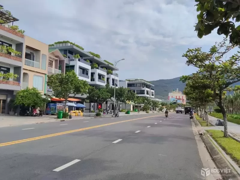 ♥ Đất Mặt Tiền Biển Hoàng Sa, Bãi Tắm Chính Sơn Trà, 220m2, ngang 10m 77.x tỷ