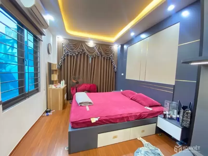 Bán nhà Kim Giang, Hoàng Mai, gần ô tô, sổ nở hậu, 37m2, 10.8 tỷ(CTL)