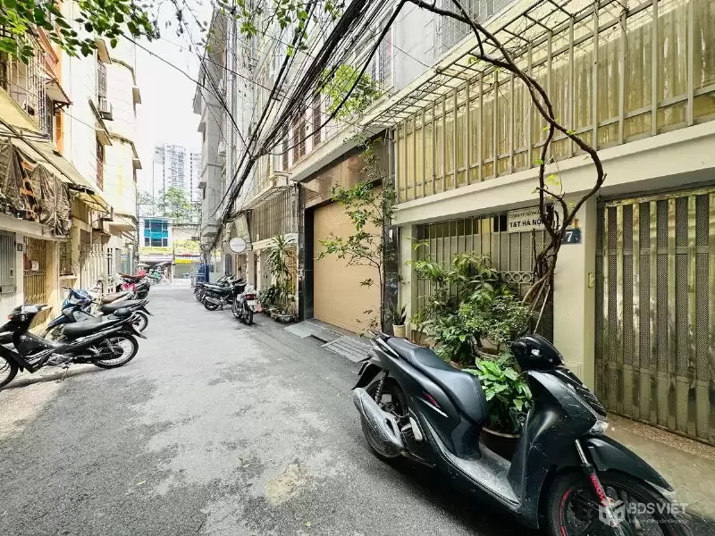 Bán Nhà Nguyễn Tuân. Thanh Xuân. Ô Tô. DT 54m2. MT 3.7m. 4 Tầng. Giá 20.8 Tỷ