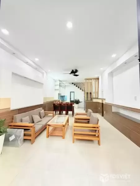 Nhà HXH Đường Ni Sư Huỳnh Liên Quận Tân Bình Phường 10 Cũ.