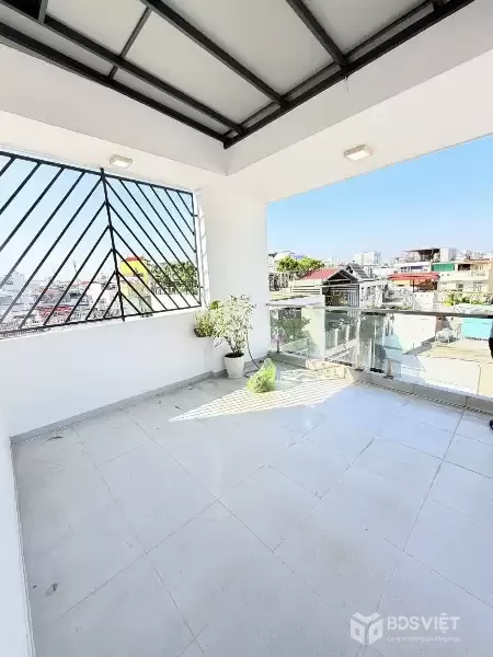 Nhà HXH Đường Ni Sư Huỳnh Liên Quận Tân Bình Phường 10 Cũ.