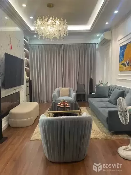 Bán Nhà Pháo Đài Láng. Đống Đa. 6 Tầng Thang Máy. Lô Góc. Ô Tô. DT 56m2. Giá 31.8 Tỷ.