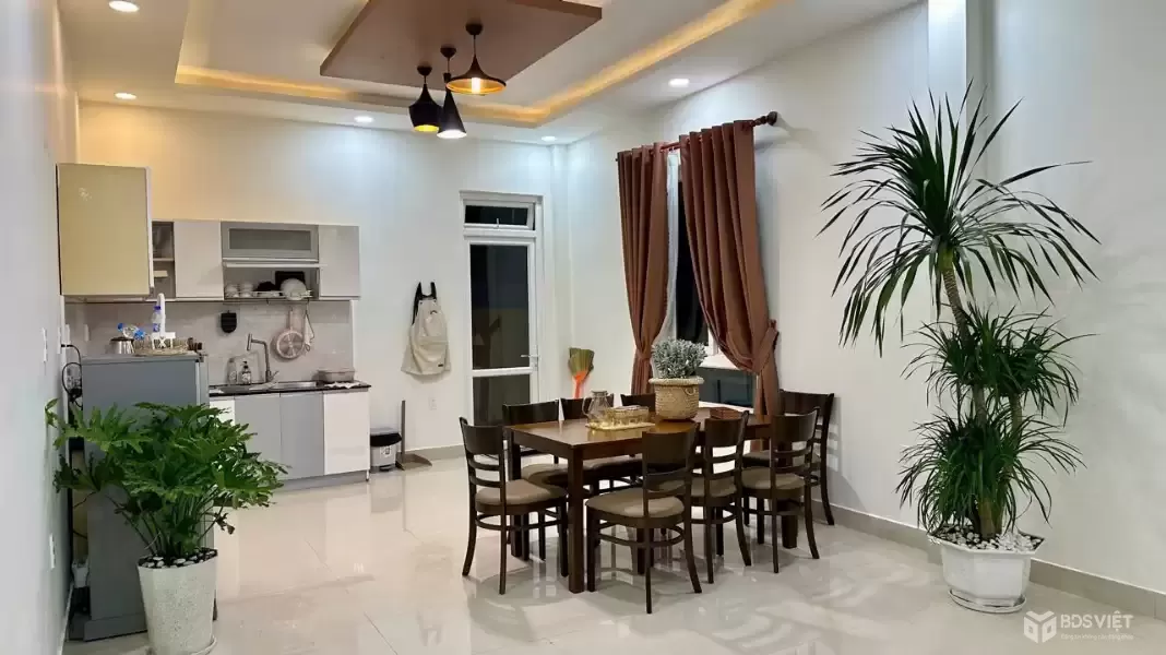 Cho thuê nhà nguyên căn mặt tiền Phạm Hồng Thái P10 Đà Lạt giá 12tr