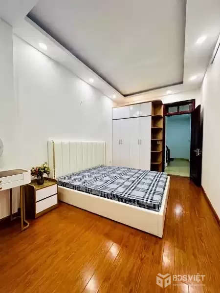 bán nhà đào tấn 36m x5 tầng 10,5 tỷ-ngõ ba gác,20m ô tô tránh