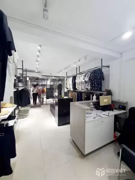 Bán Nhà Mặt Phố Đông Các. Đống Đa. Lô Góc. Ô Tô. Vỉa Hè. Thang Máy. DT 80m2. Giá 36.5 Tỷ