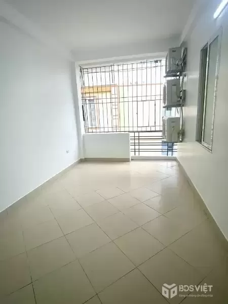 đào tấn 45m x4 tầng mặt tiền 5m7 chỉ 8,1 tỷ ngõ thông,dân xây,ba gác đua