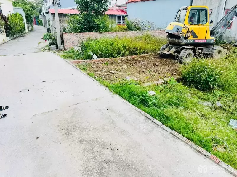 BÁN ĐẤT CHỢ HƯƠNG – HƯNG ĐẠO – TUYẾN 2 Ô TÔ – GIÁ 1.5XX TỶ  HÀNG HIẾM KHU CHỢ  ZALO 0567 222 555