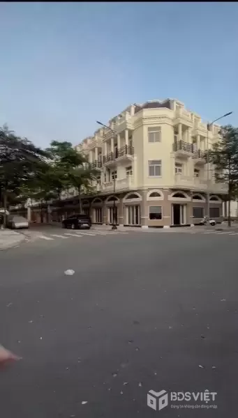 Giá chỉ tử 3 tỷ xx Nhà Phố Icon Central Phường Dĩ An – Khu Đông TP.HCM