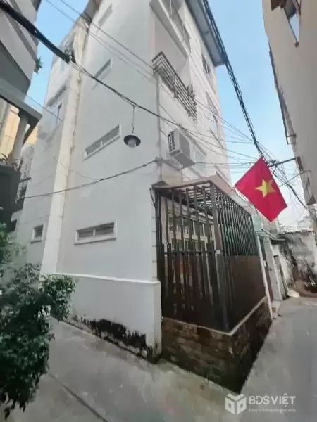 BÁN NHÀ CĂN SỐ 1 ĐƯỜNG XÓM CHIẾU,Cách hẻm xe hơi 10 bước chân, sát mặt tiền