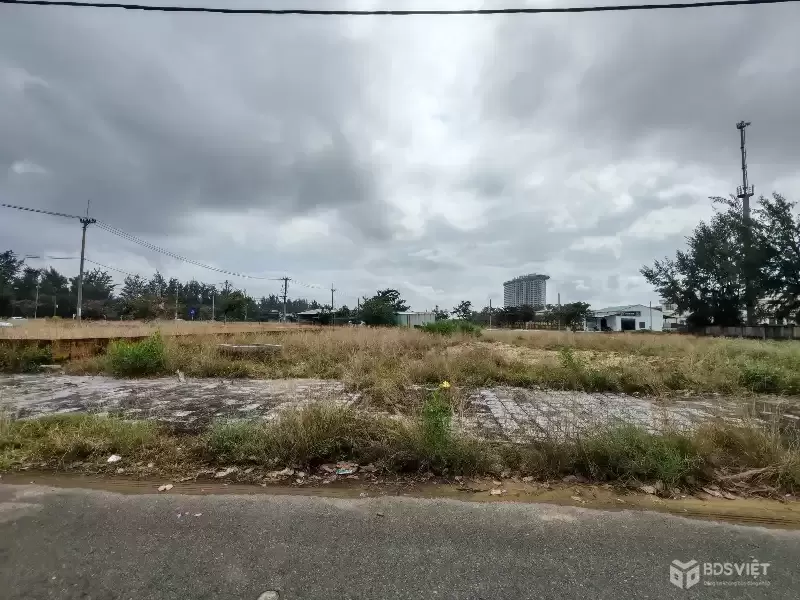 Đất Trường Sa 150m2 giá 15 tỷ gần biển Mỹ Khê, phù hợp xây khách sạn