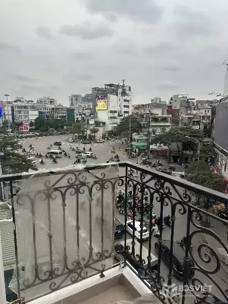 Bán Nhà Khâm Thiên 21m. 5 tầng. mặt tiền 2.8m. giá 19.7 Tỷ Đống Đa Hà Nội