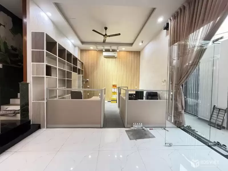 Gấp bàn nhà hai mặt tiền MAI THỊ LỰU - Quận 1 - 132m2 - 4 tầng - HXH - 39 tỷ