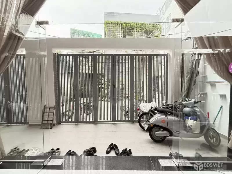 Gấp bàn nhà hai mặt tiền MAI THỊ LỰU - Quận 1 - 132m2 - 4 tầng - HXH - 39 tỷ