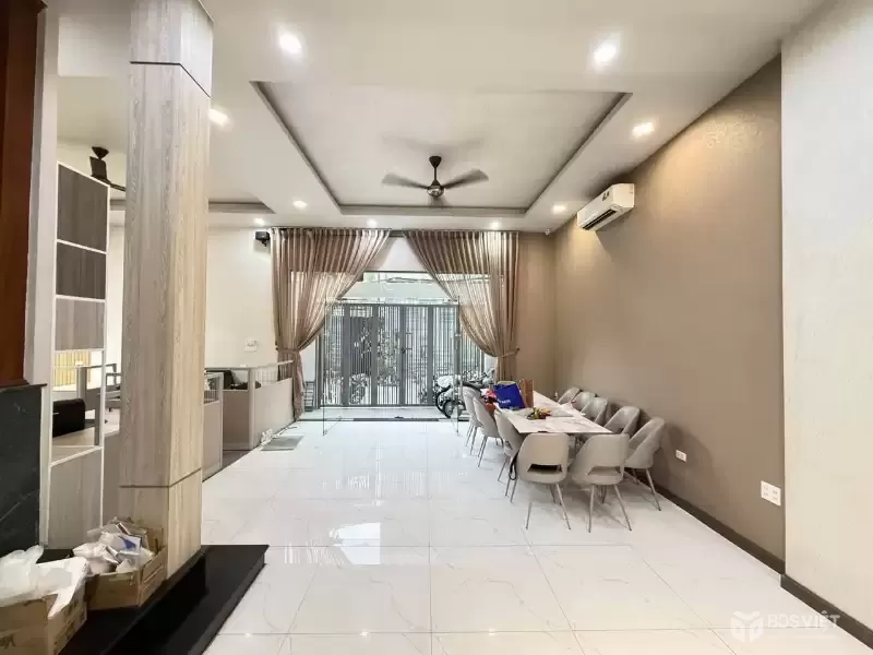 Gấp bàn nhà hai mặt tiền MAI THỊ LỰU - Quận 1 - 132m2 - 4 tầng - HXH - 39 tỷ