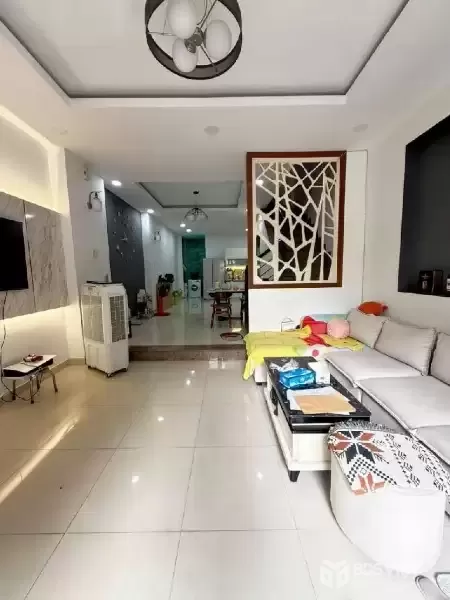 BÁN NHÀ HẺM XE HƠI THÔNG LÂM VĂN BỀN