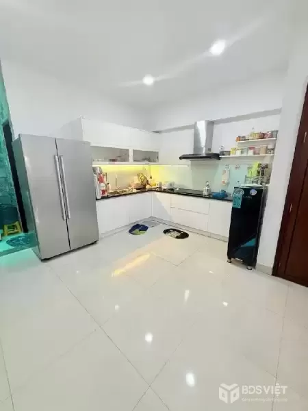 BÁN NHÀ HẺM XE HƠI THÔNG LÂM VĂN BỀN