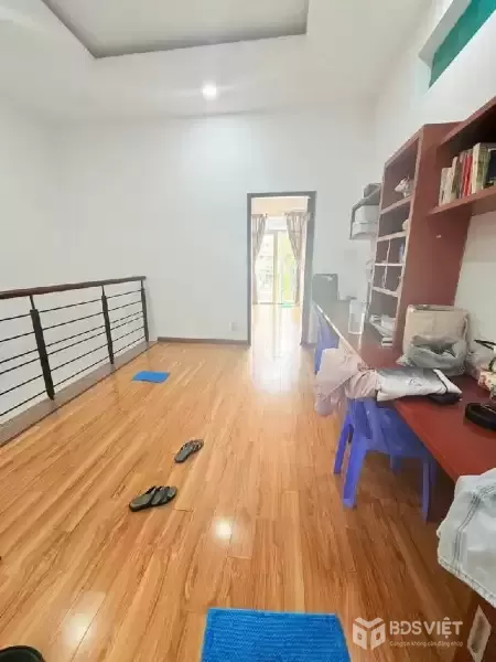 BÁN NHÀ HẺM XE HƠI THÔNG LÂM VĂN BỀN