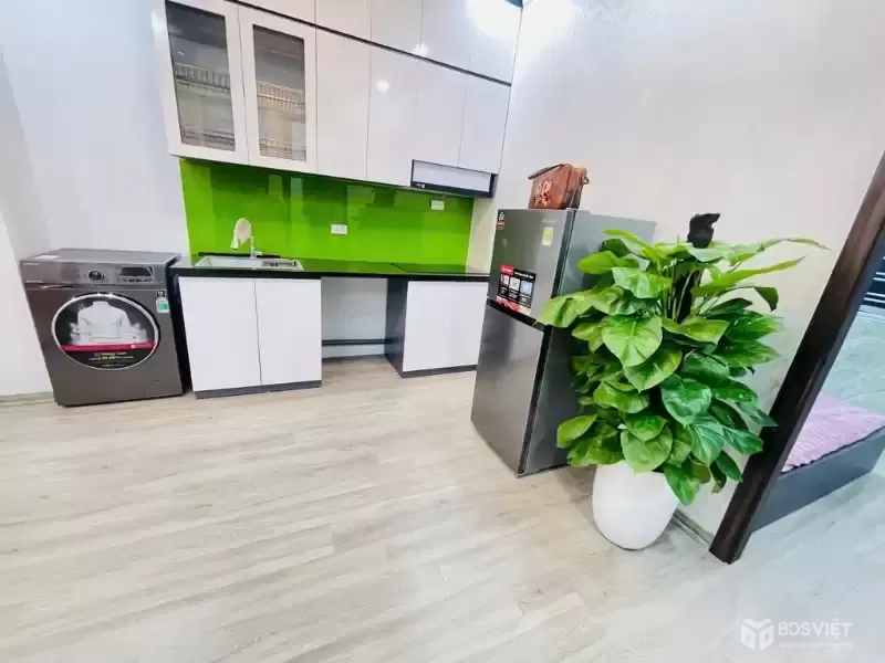 bán chung cư nam trung yên DT 60m 2 ngủ giá 4,98 tỷ full nội thất