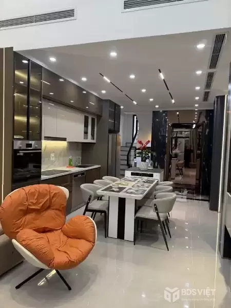 LƯƠNG NGỌC QUYẾN HÀ ĐÔNG- PHÂN LÔ- OTO- KINH DOANH- NHỈNH 16 TỶ