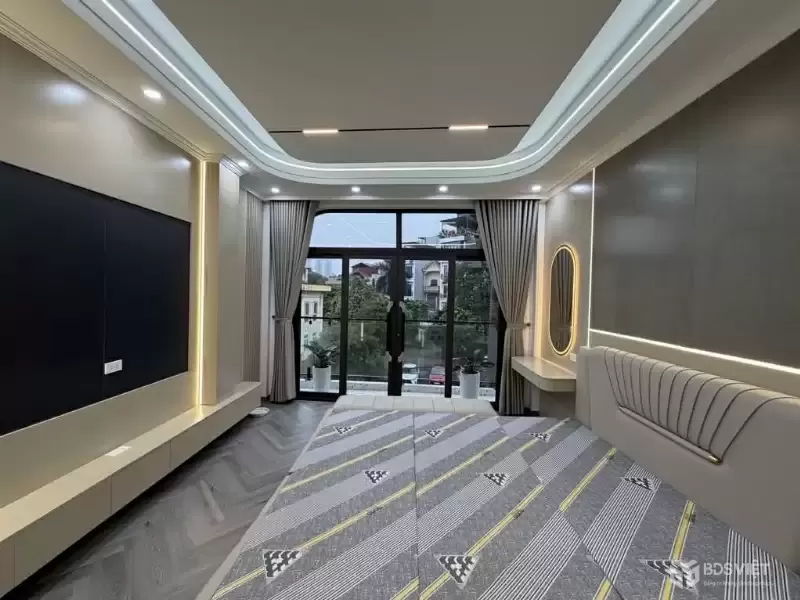 LƯƠNG NGỌC QUYẾN HÀ ĐÔNG- PHÂN LÔ- OTO- KINH DOANH- NHỈNH 16 TỶ