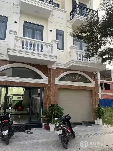 Nhà Phố Icon Central Phường Dĩ An – Khu Đông TP.HCM - Giá chỉ từ 3 tỷ xx – phù hợp ở, kinh doanh & đầu tư sinh lời