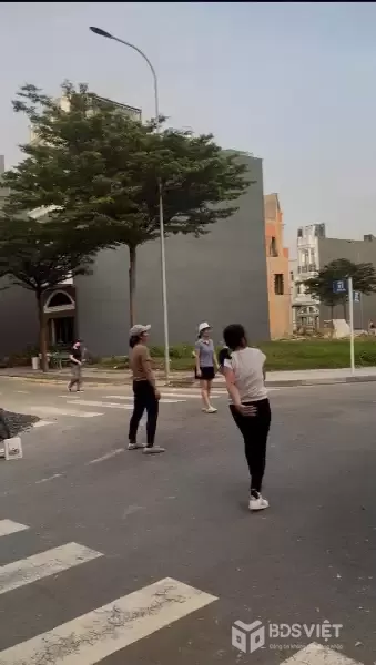 Nhà Phố Icon Central Phường Dĩ An – Khu Đông TP.HCM - Giá chỉ từ 3 tỷ xx – phù hợp ở, kinh doanh & đầu tư sinh lời