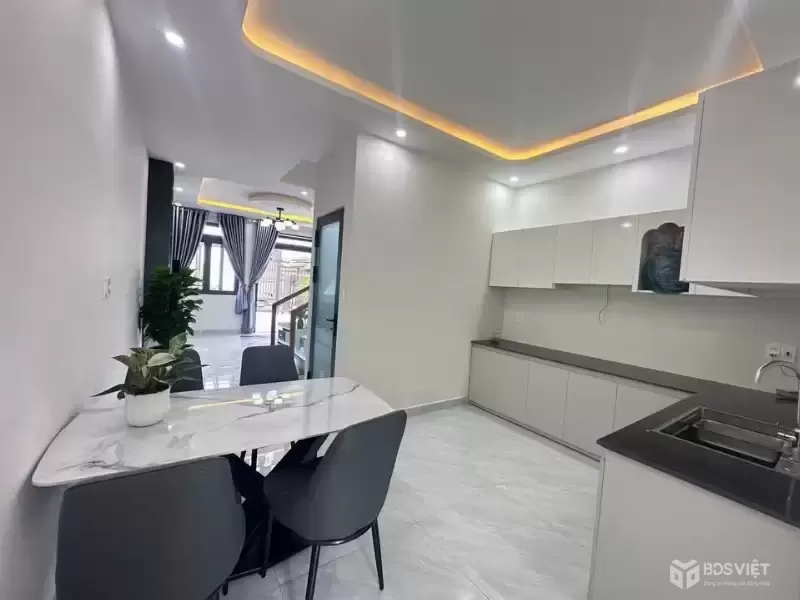 BÁN NHÀ ĐẸP MỚI XÂY CAO THẮNG ĐÀ LẠT - XÂY DỰNG PHÂN QUYỀN CHƯA ĐẾN 4 TỶ