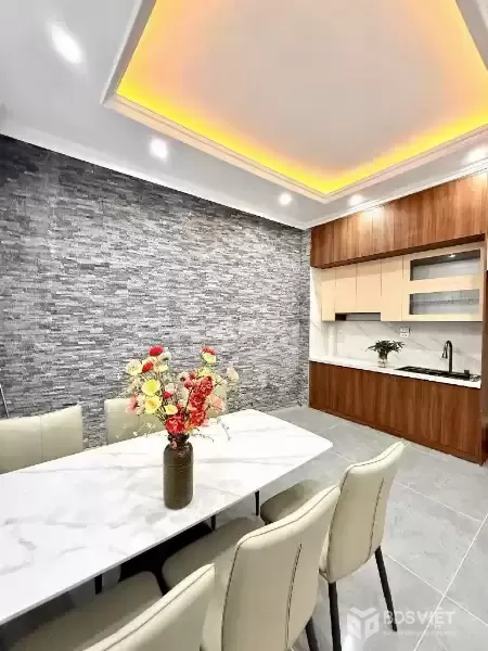 Bán nhà Vương Thừa Vũ, 5T thang Máy, Ô tô, Nở hậu, 44m2, 12.9 tỷ