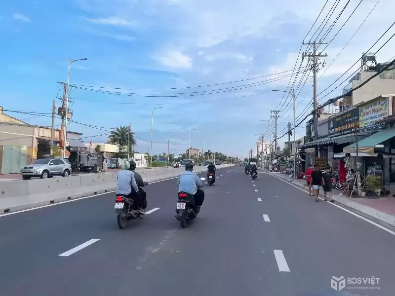 CẦN BÁN 4430M2 ĐẤT THỔ CƯ MT ĐƯỜNG NGUYỄN CỬU PHÚ