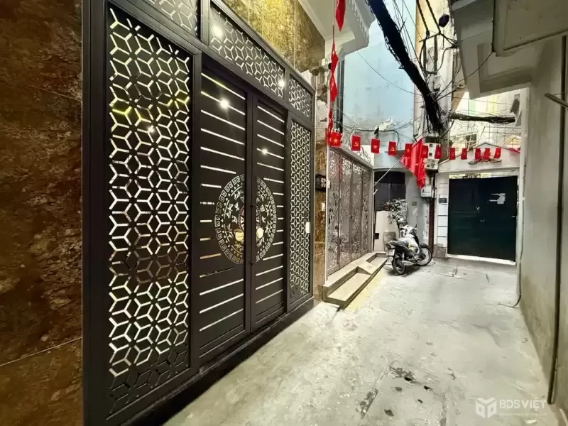 Bán nhà Trường Chinh, Đống Đa, Ngõ thông, Full nội thất xịn sò, 35m2, 9.8tỷ