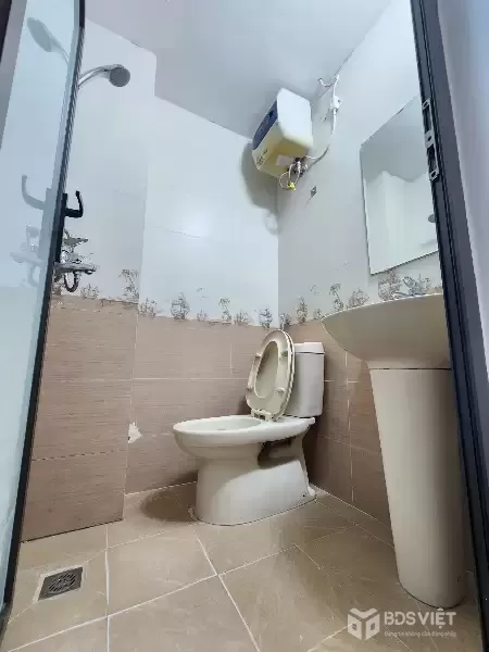 Bán gấp giá rẻ căn hộ Phố 8/3 14m/35m, tầng 2, mặt tiền 3m, 1.55 tỷ Hai Bà Trưng.