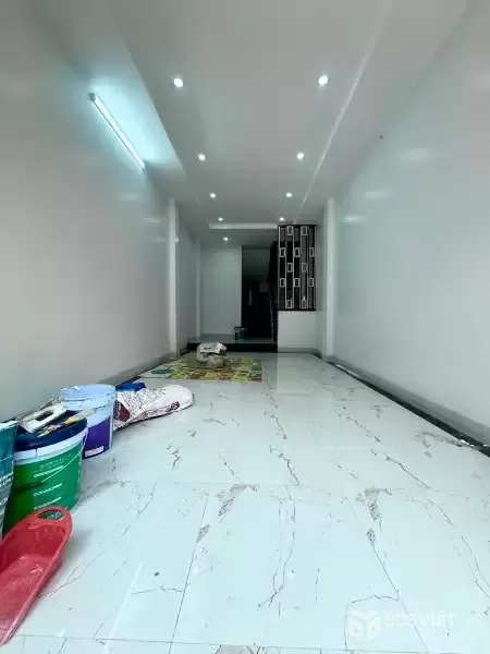 mặt phố hoa bằng 41m x5 tầng 16,2 tỷ full nội thất,vỉa hè,kinh doanh