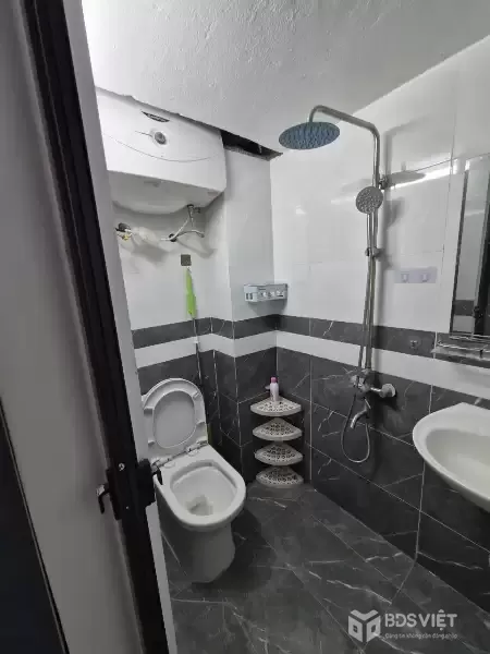 Bán gấp giá rẻ căn hộ Thịnh Quang 45m, tầng 2, mặt tiền 4m, 1.93 tỷ Đống Đa.