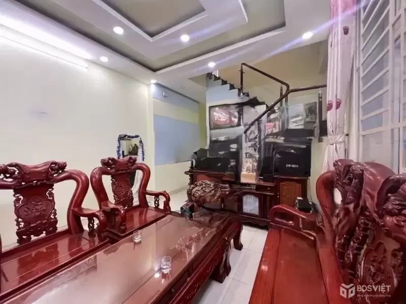 CHỈ 6,9 TỶ SỞ HỮU DT:106M2-NHÀ 3 TẦNG-HXH NGUYỄN VĂN TĂNG,Q9