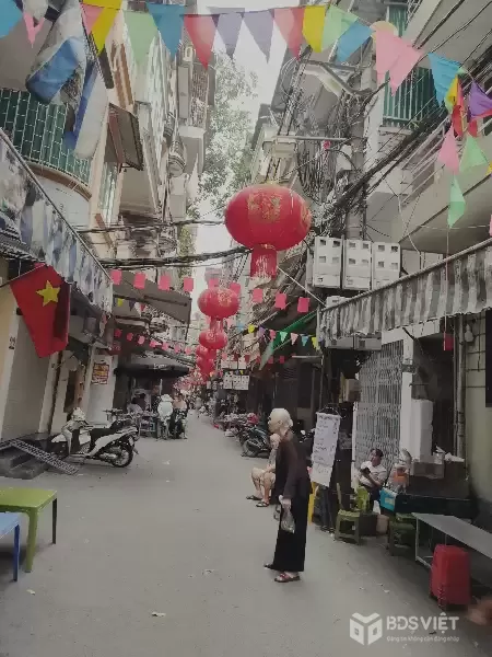 Bán gấp giá rẻ căn hộ Tôn Thất Tùng 38m, tầng 1, mặt tiền 6m, 1.8 Tỷ Đống Đa.