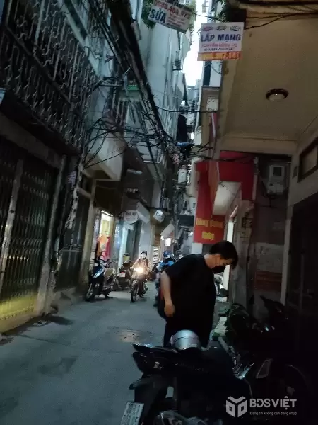 Bán gấp giá rẻ căn hộ Tôn Thất Tùng 38m, tầng 1, mặt tiền 6m, 1.8 Tỷ Đống Đa.