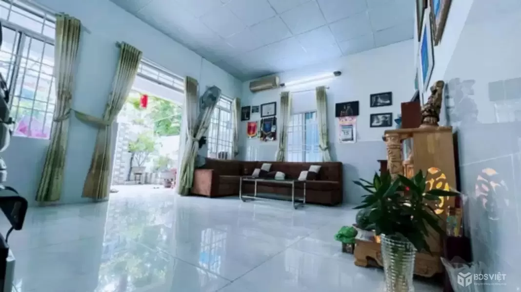 Chủ bán gấp nhà 2 tầng Âu Cơ – ngang 6,47m – đường 5m ô tô