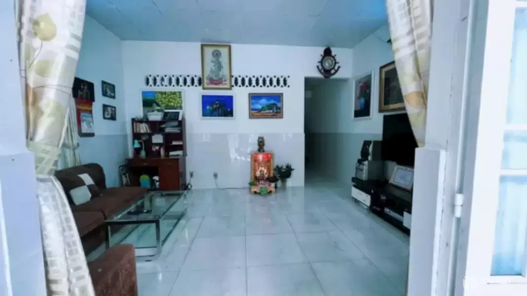 Chủ bán gấp nhà 2 tầng Âu Cơ – ngang 6,47m – đường 5m ô tô