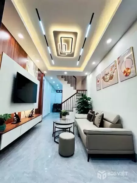 hoa bằng 32m x4 tầng 10,5 tỷ ô tô tránh đỗ cửa,2 thoáng,full nội thất,gần phố