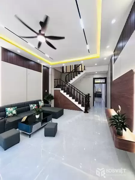 Bán nhà 3 tầng Tôn Thất Dương Kỵ, 100m2, đường 7m5, giá 8.8 tỷ Hoà Xuân