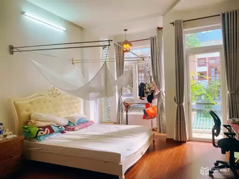 Nhà 3 tầng trung tâm 2/9 – cách Cầu Rồng 500m, xe hơi tận cửa