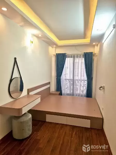 Bán nhà Tôn Thất Tùng, Đống Đa, xây  mới full nội thất, gần ô tô, 32m2, 7.15 tỷ