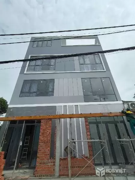 NHÀ BÁN 4 LẦU SÁT MẶT TIỀN - ÔTÔ NGỦ NHÀ 
LÃ XUÂN OAI - TĂNG NHƠN PHÚ A - Q9