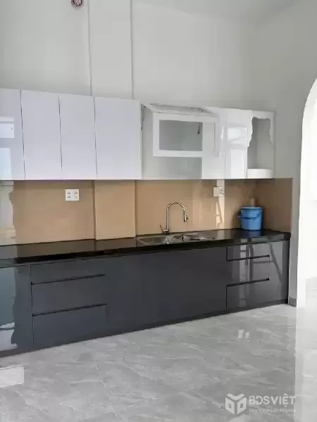 NHÀ BÁN 4 LẦU SÁT MẶT TIỀN - ÔTÔ NGỦ NHÀ 
LÃ XUÂN OAI - TĂNG NHƠN PHÚ A - Q9