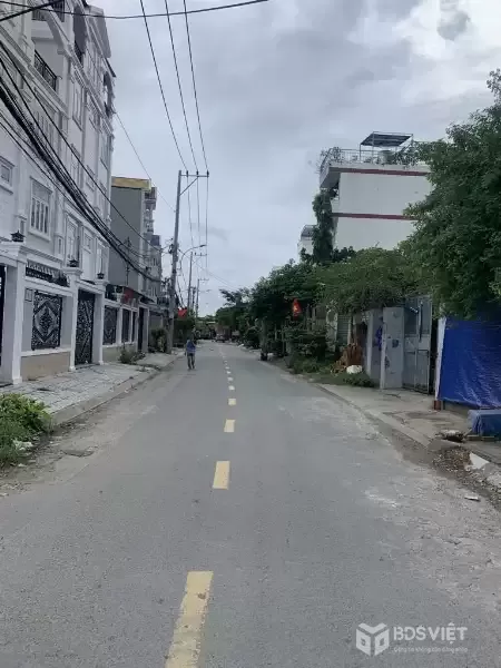 NHÀ BÁN 4 LẦU SÁT MẶT TIỀN - ÔTÔ NGỦ NHÀ 
LÃ XUÂN OAI - TĂNG NHƠN PHÚ A - Q9