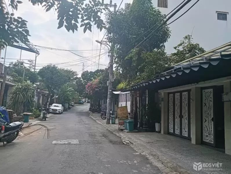 Bán nhà Lê Văn Hiến 325m² ngang 9,8m, 2 tầng + 12 phòng trọ, giá 23.2 tỷ