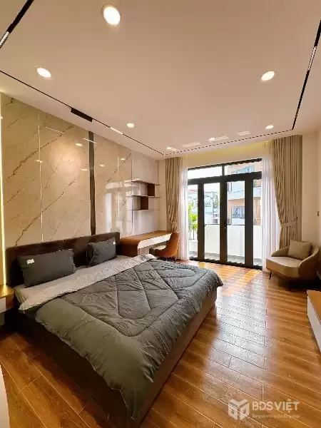 Nhà HXH Đường Cách Mạng Tháng 8 Phường 5 Quận Tân Bình Cũ( Phường Tân Sơn Nhất ).